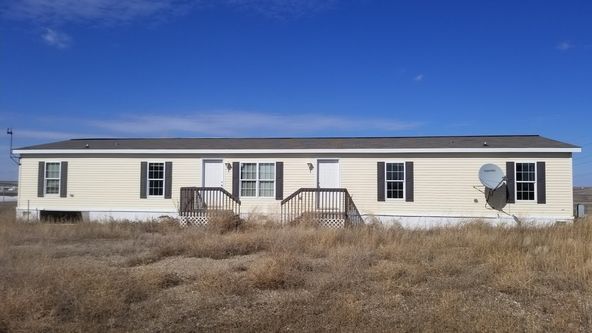 RJ Corman-5,000 SQ FT Shop On 10 Acres With Office Trailer : 6011 138th Ave NW, Williston, ND 58801